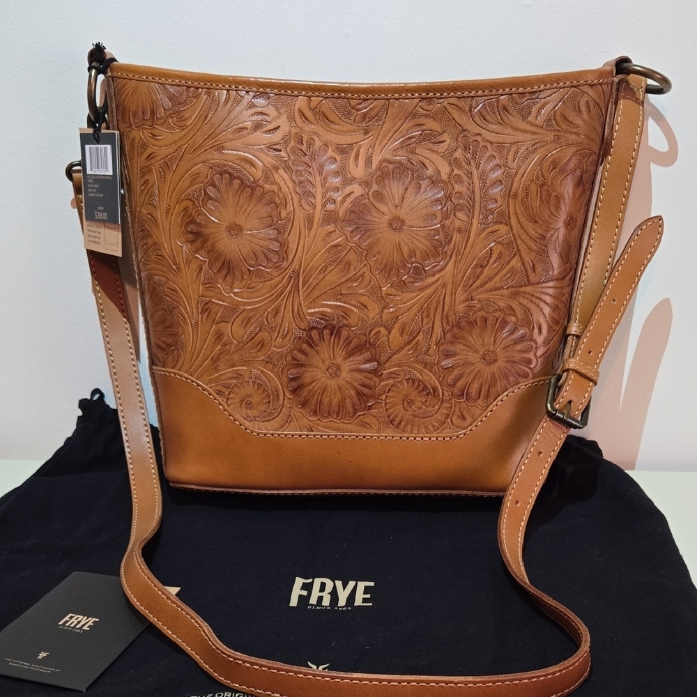 Frye MELISSA ARTISAN HOBO IN SUNFLOWER. NWT LIMITED EDITION - Picture 3 of 14